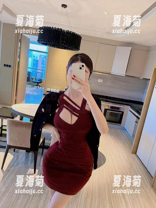 脸红Dearie 微密圈 - 扎心了,脸红Dearie的丝袜脚一踩道具,我居然被这美图圈粉!