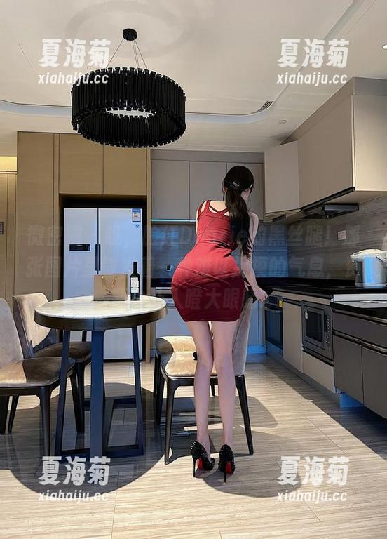 脸红Dearie 微密圈 - 哦,脸红Dearie的黑丝腿!那张图片里散发着一种难以捉摸的气息,资源也让人瞪大眼睛。
