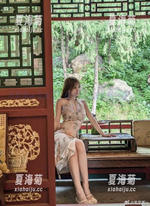 芊芊酱w又来了，最新作品裤里丝，让人一秒停留！