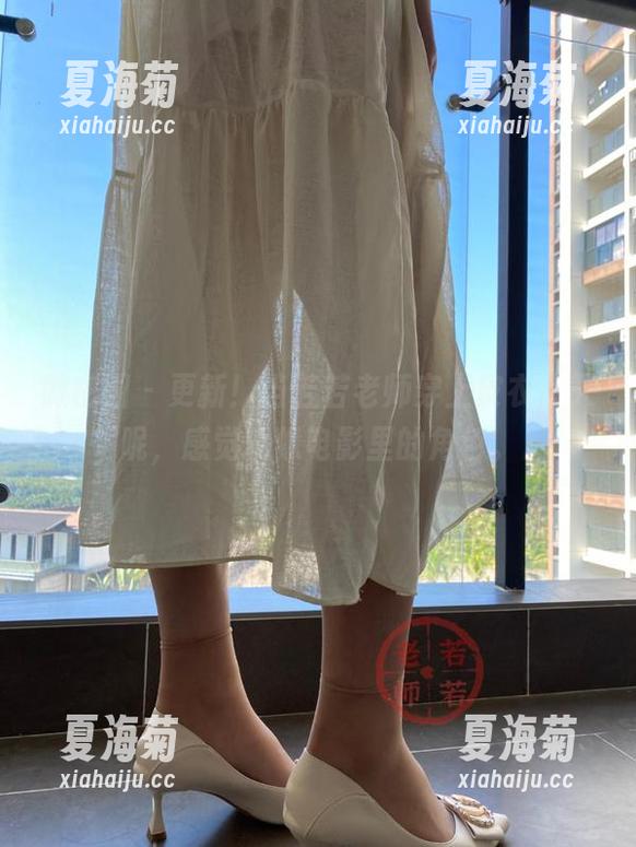 若若老师 微密圈 - 更新!当若若老师穿上皮衣,天呢,感觉就像电影里的角色。