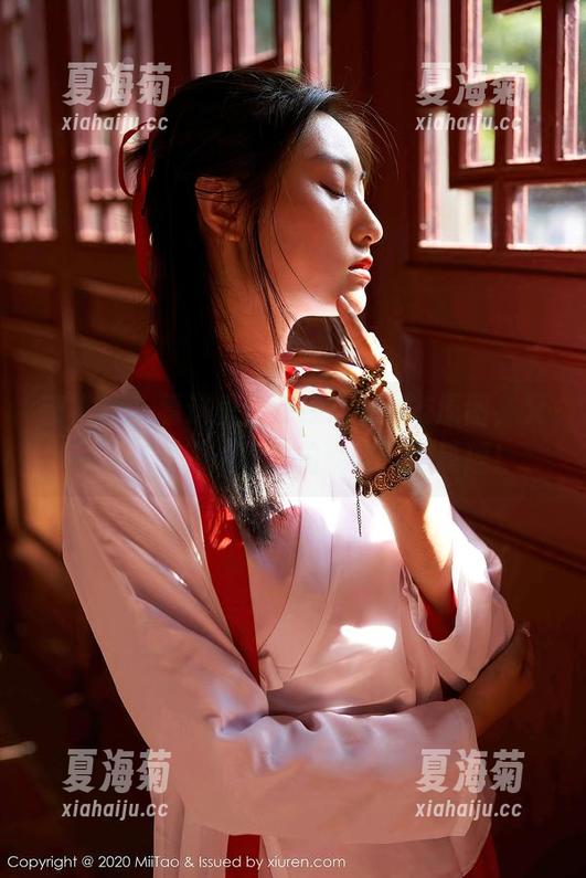 蜜桃社 - 看这里！在线Lra女友原图，又一次证明“随便一拍就好”的真理！