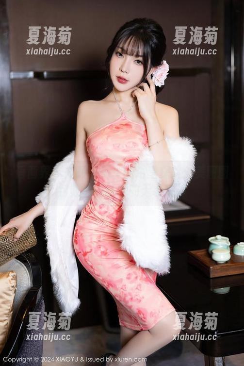 语画界-郑颖姗Bev 语画界 - 郑颖姗Bev的浴室探险:美图图包数量见证她的无畏精神