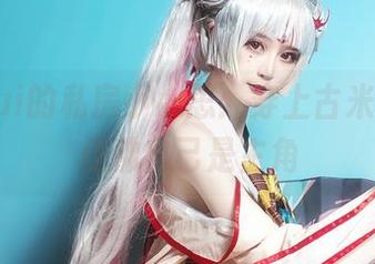 金鱼yui的私房小心思：穿上古米泳装，仿佛自己是主角